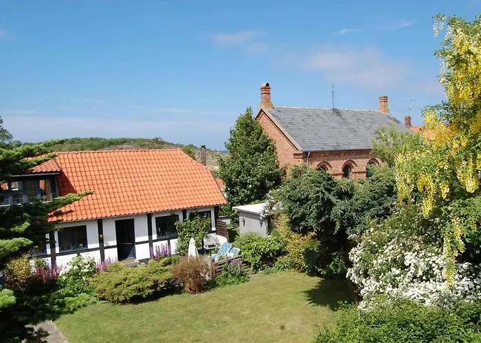 Large On Bornholm アパート