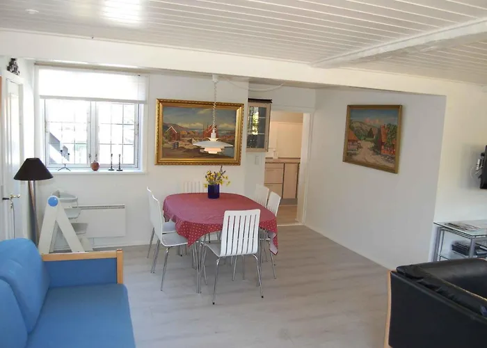 アパート Large On Bornholm アリンエ